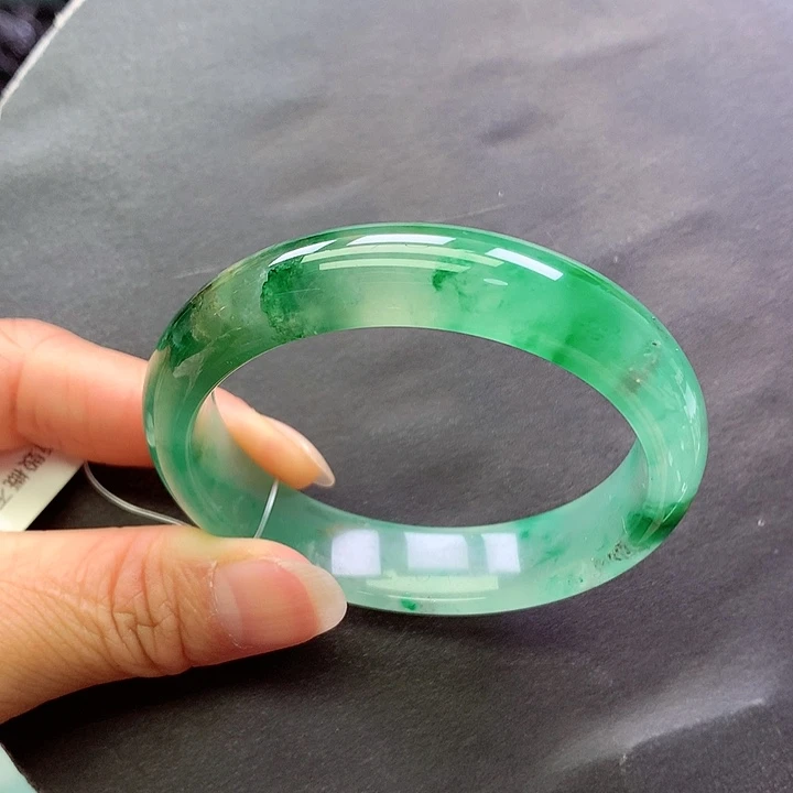 未镶嵌手镯石英质玉