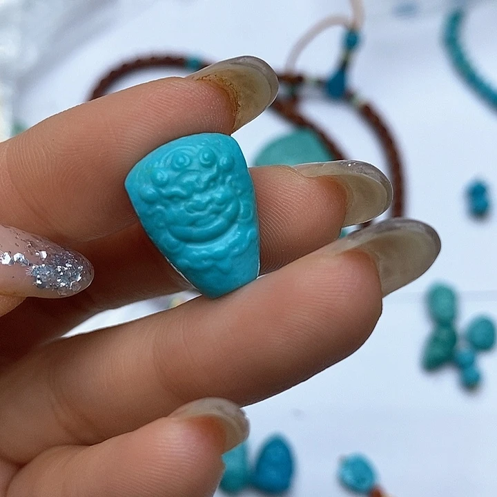 未镶嵌绿松石珠宝奇石