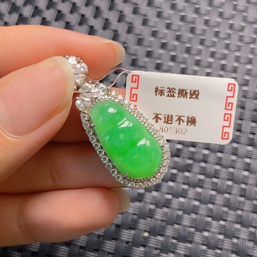 颈饰银S925镶嵌翡翠