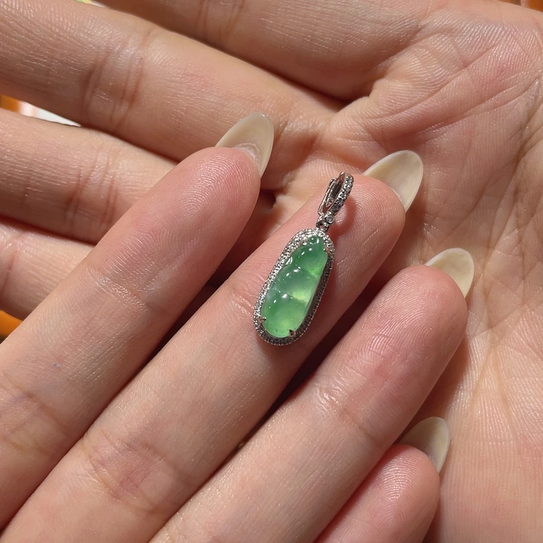 翡翠18K金镶嵌吊坠(不含链)