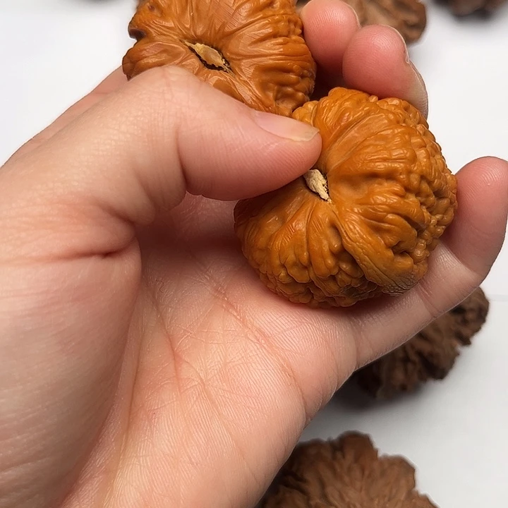 核桃秦岭文玩核桃核桃