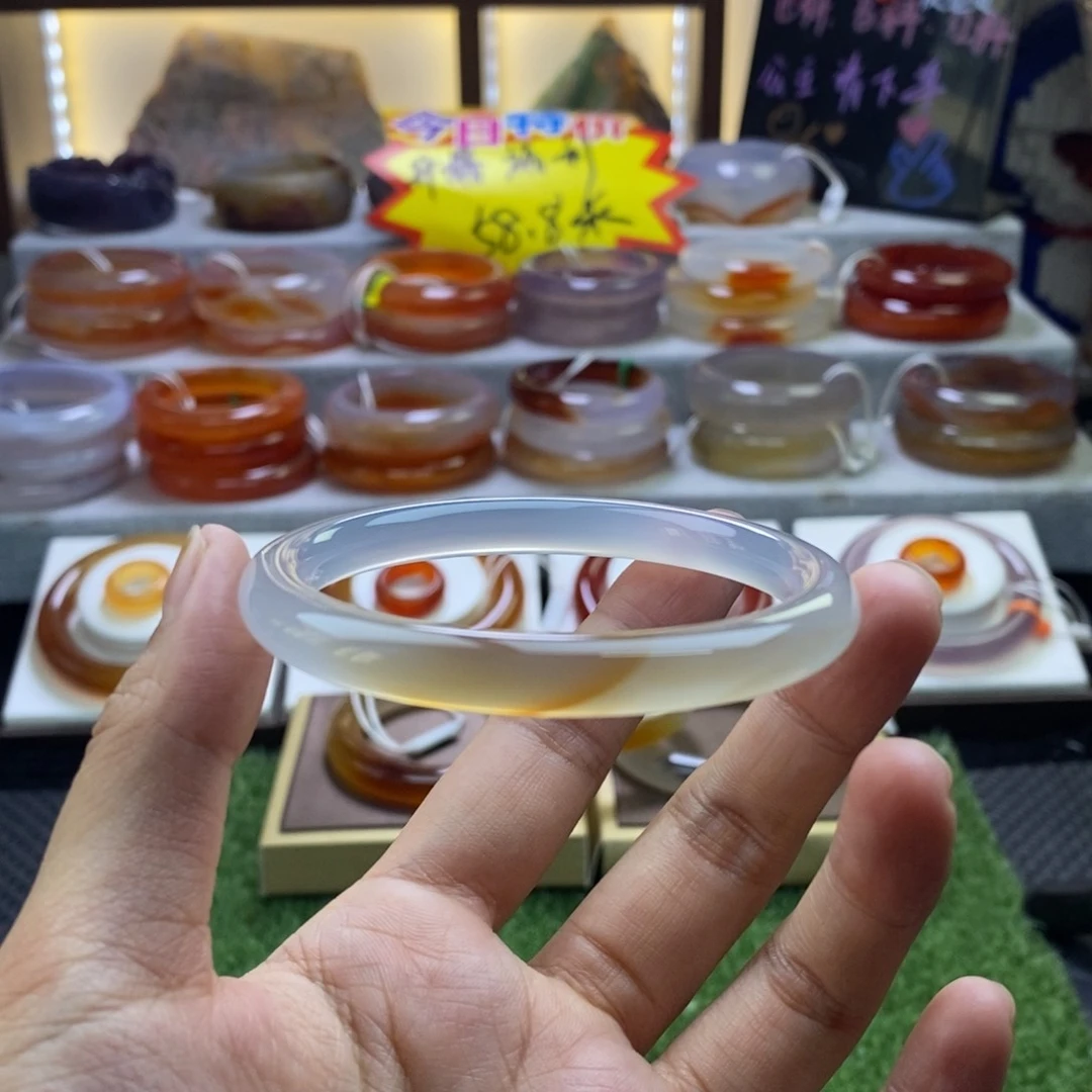 手镯玛瑙/玉髓未镶嵌