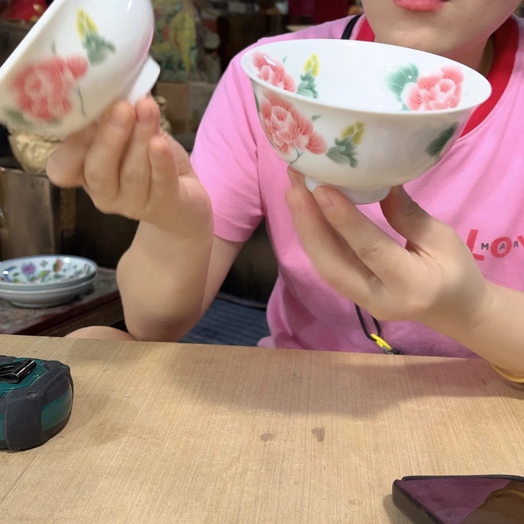 摆件////景德镇陶瓷瓷器。2个。