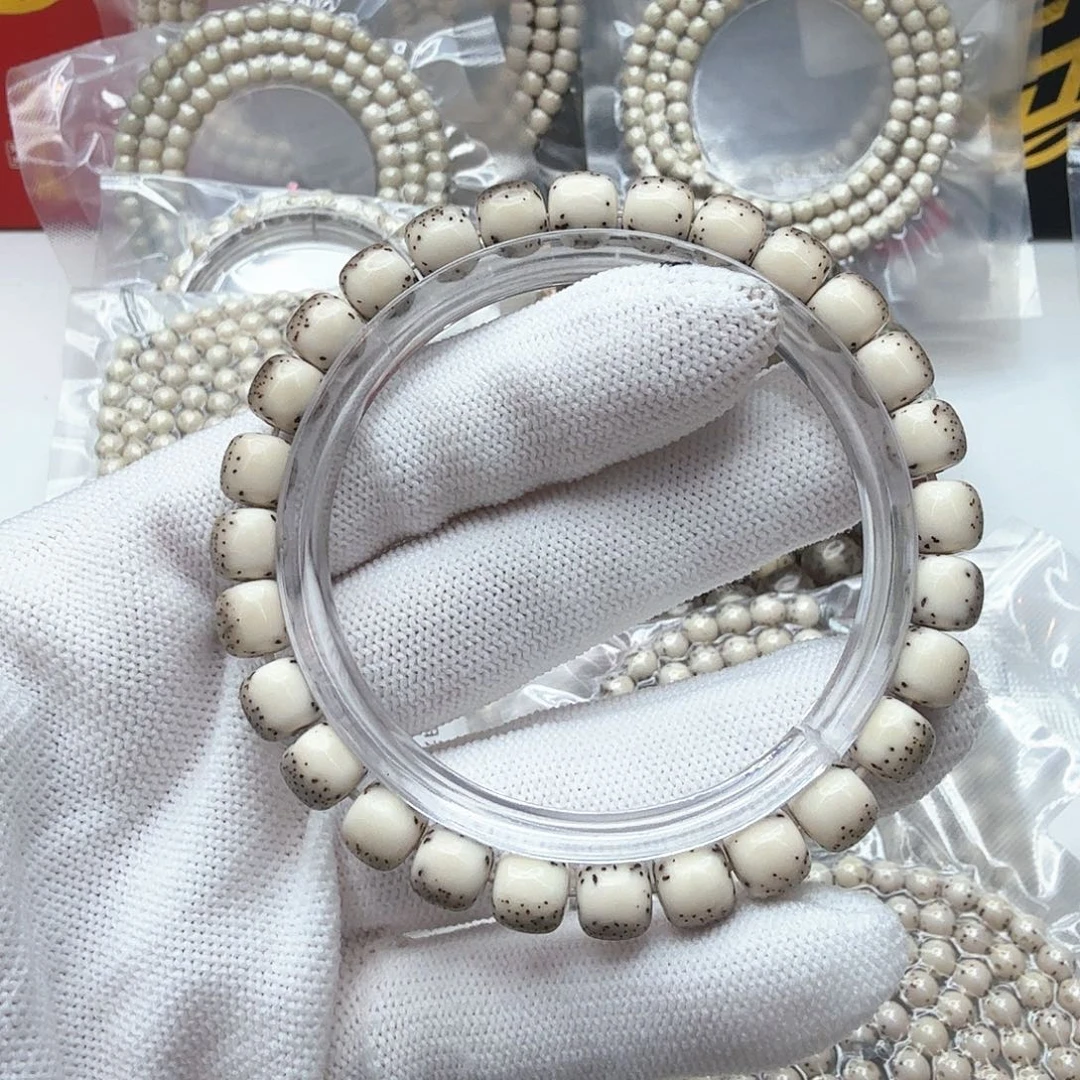 星月菩提吊坠4糯冰河豚8左右