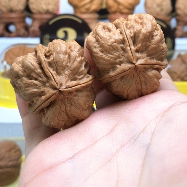 文玩核桃吊坠云南铁核桃