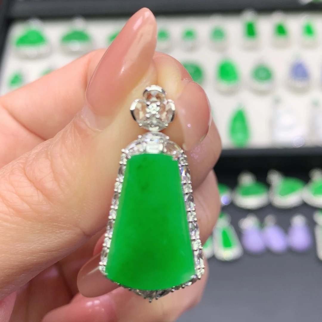 翡翠18K金镶嵌吊坠(不含链)