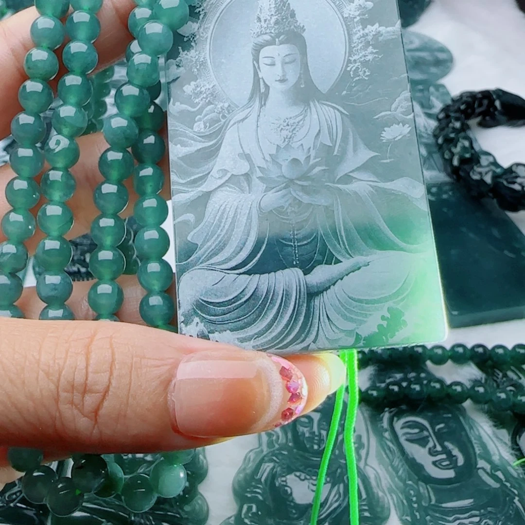 生***技颈饰未镶嵌翡翠多样性发货天然的A货翡翠