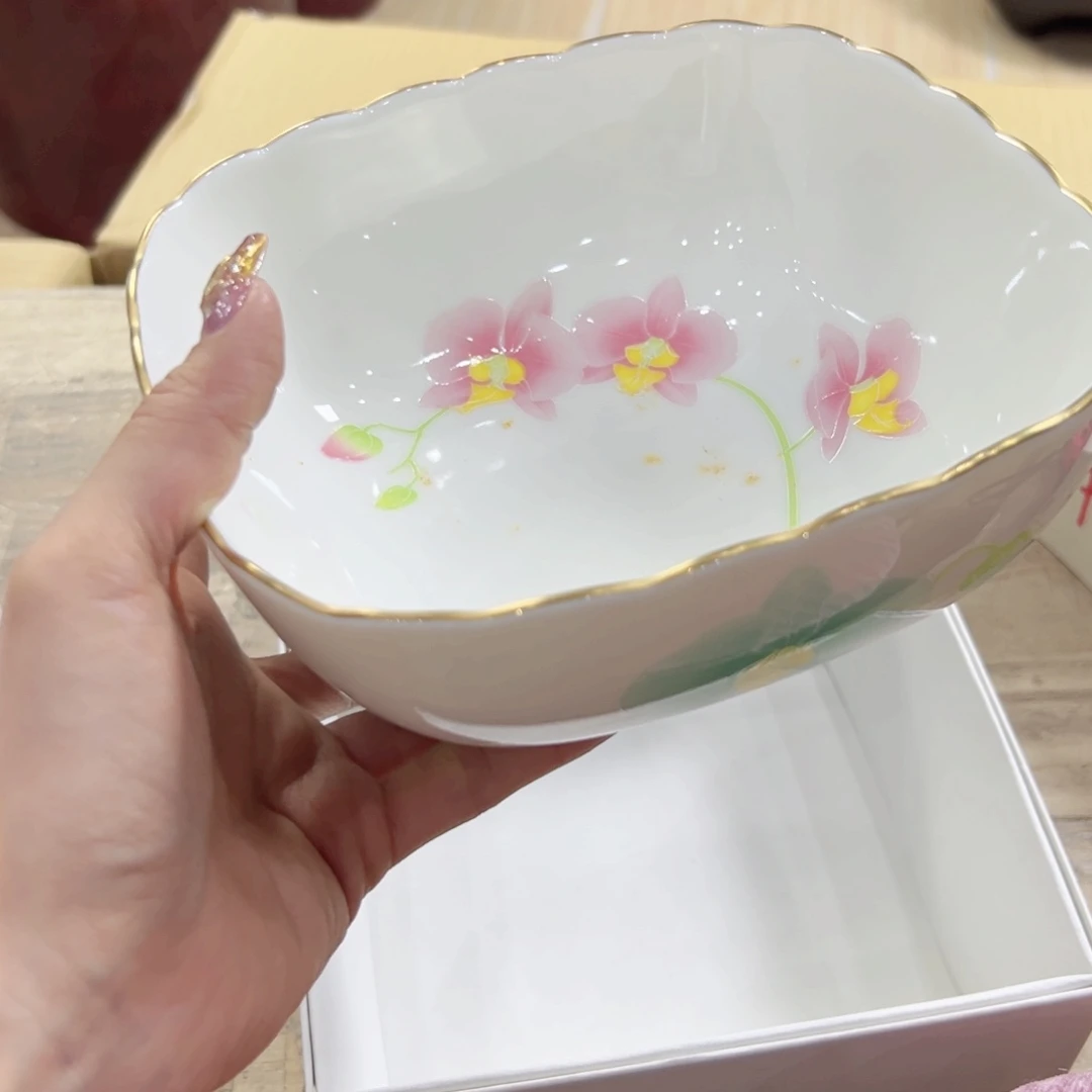 瓷片陶瓷的表面是很薄