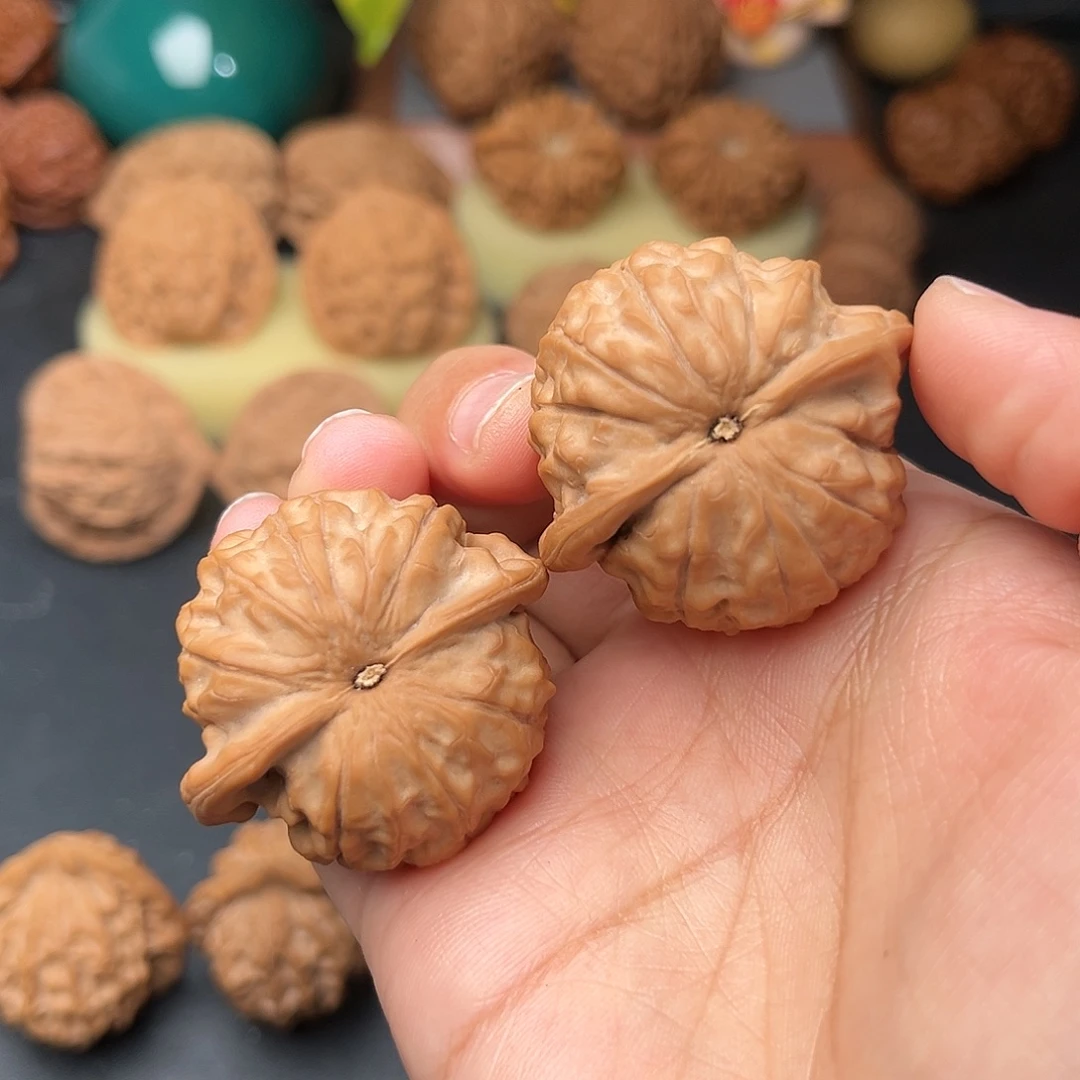 奇***葩把件文玩核桃石门元宝全品38