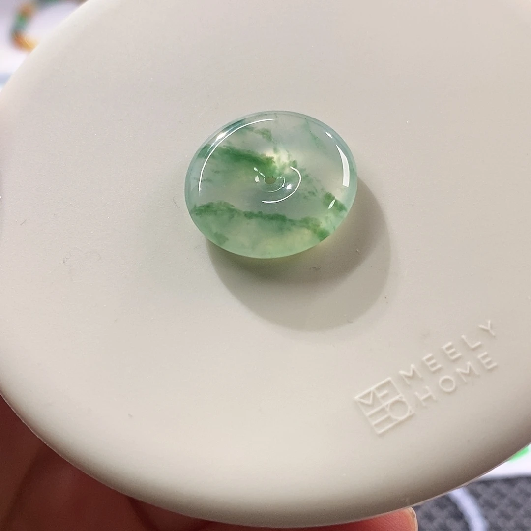 翡翠裸石高冰胶飘绿平安扣