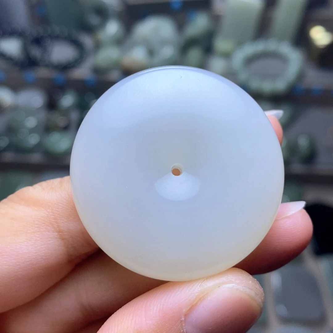 和田玉未镶嵌颈饰孤*