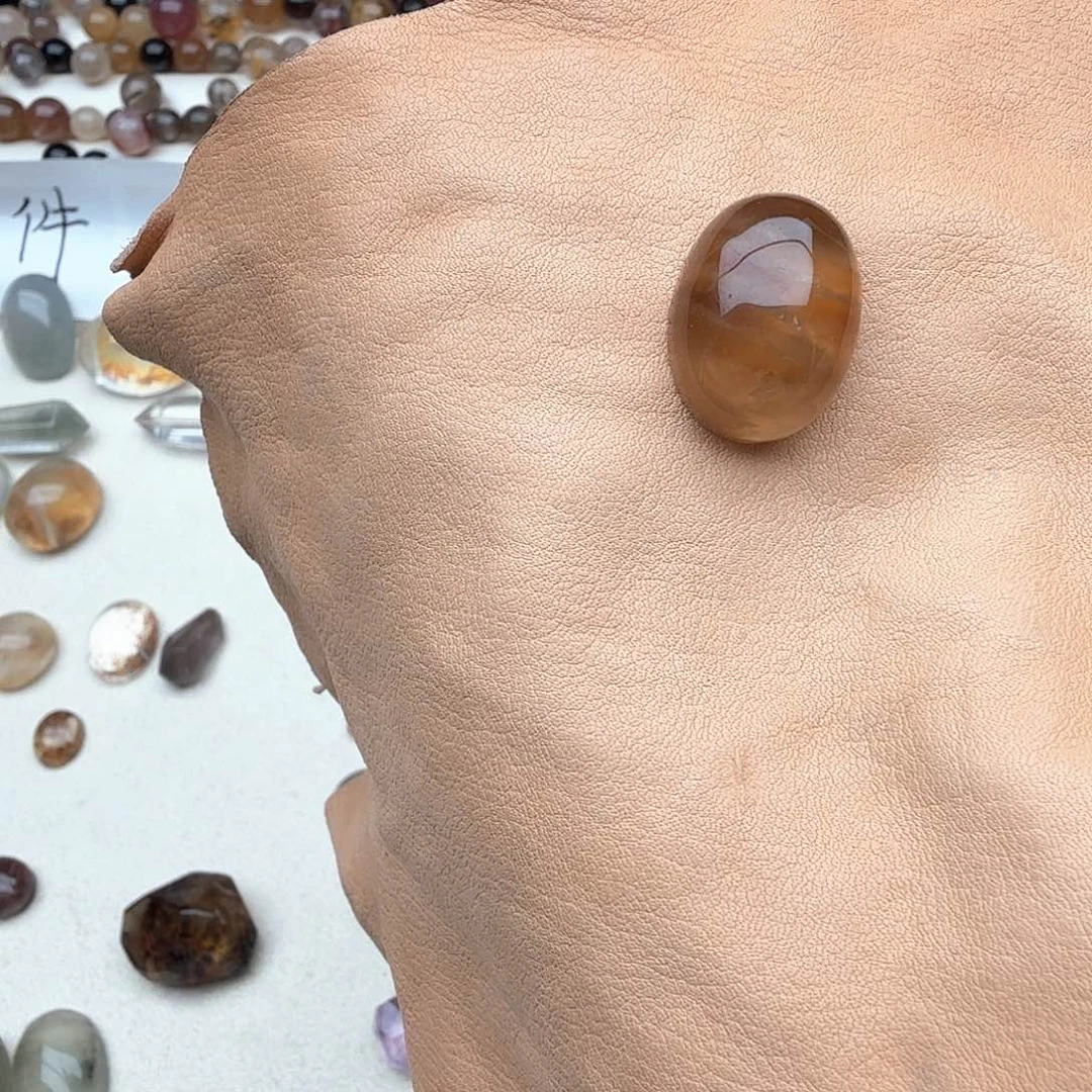 嫣***未镶嵌珠宝半成品水晶