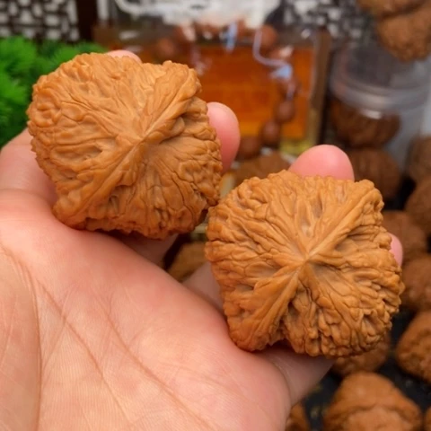 文玩核桃吊坠南疆45全品