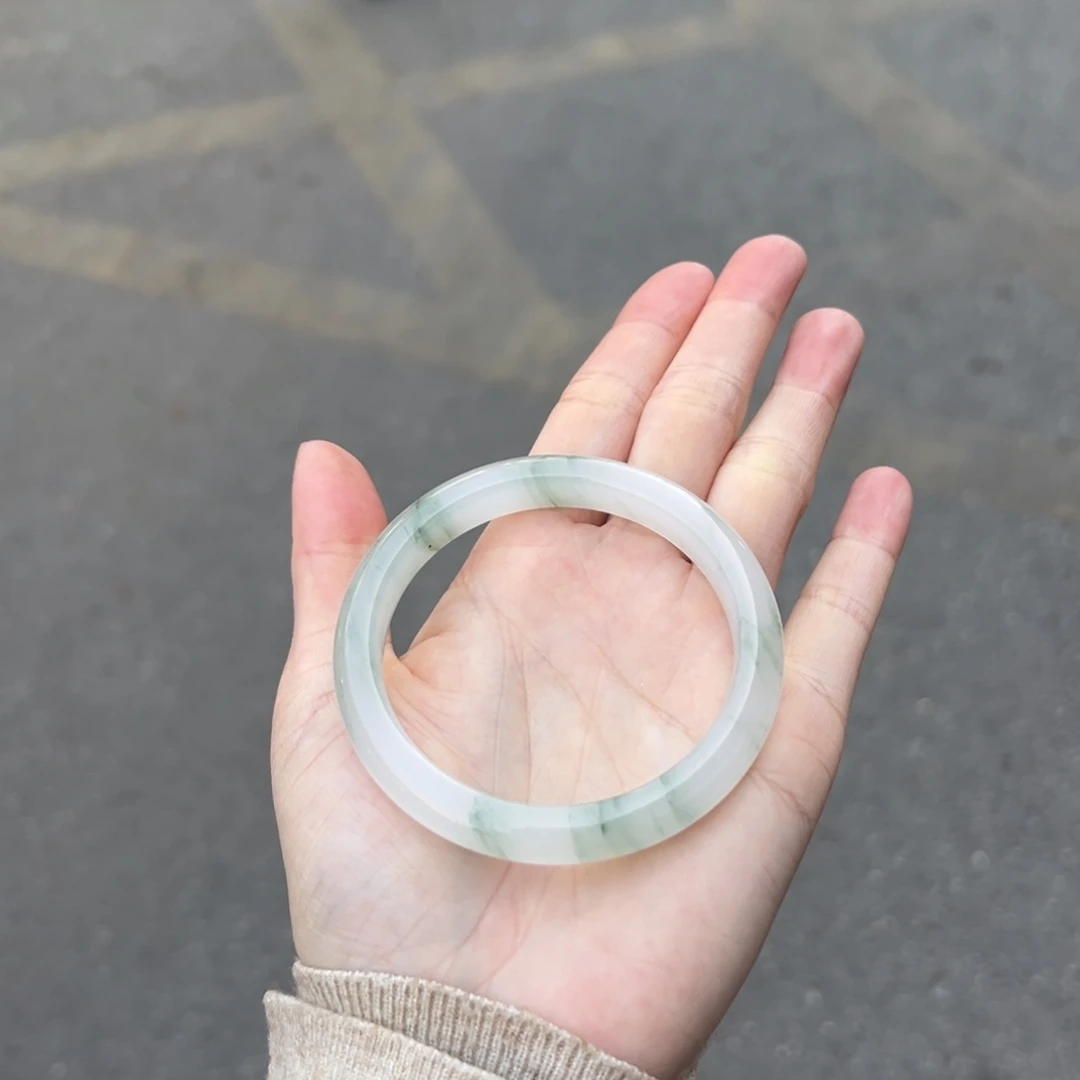 石英质玉未镶嵌手镯