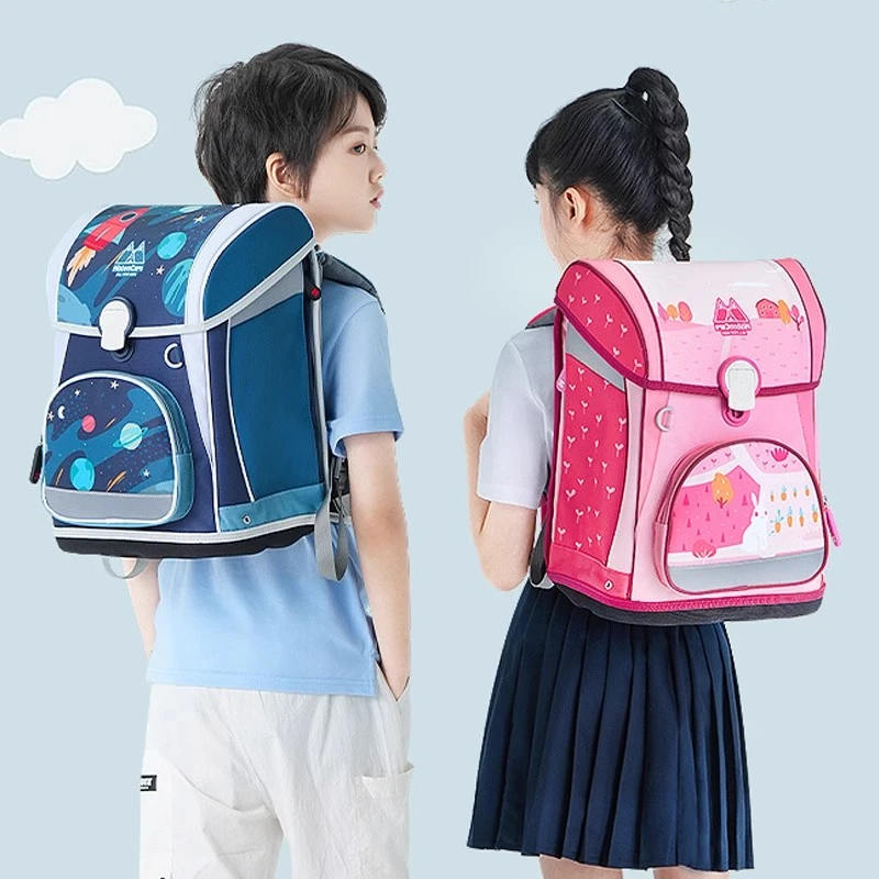 玛斯汀书包小学生女一二三四五年级双肩背护脊减压轻便男锁扣背包