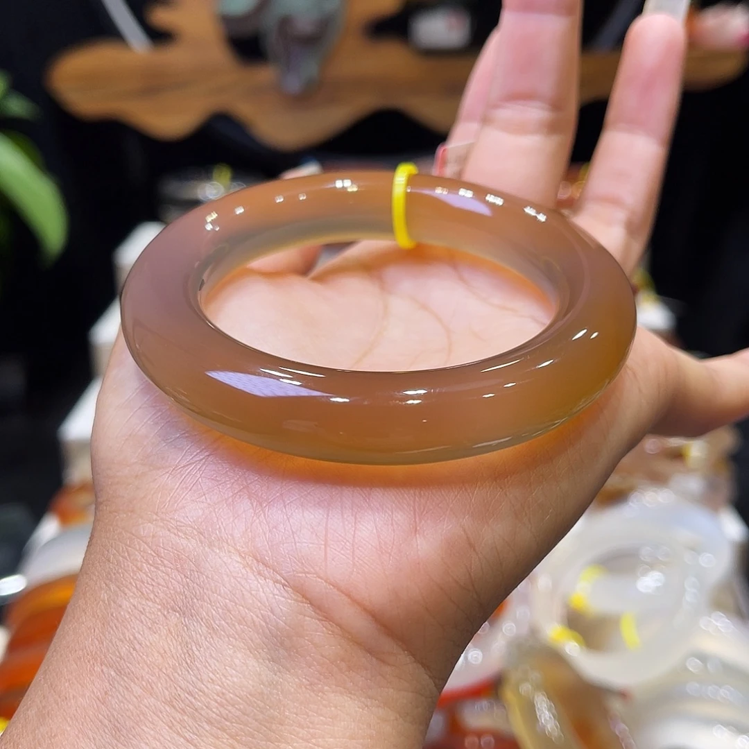 小****玛瑙/玉髓未镶嵌手镯