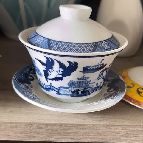 陶瓷马蹄盖碗一个陶瓷