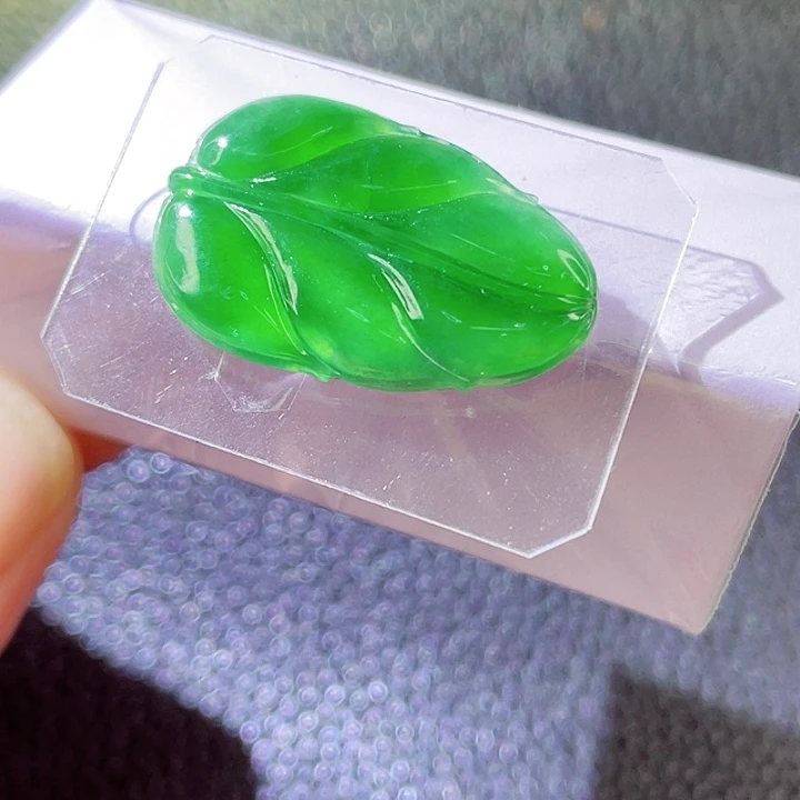 未镶嵌定制翡翠翡翠