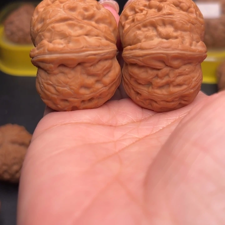 桃核把件44元宝狮子头