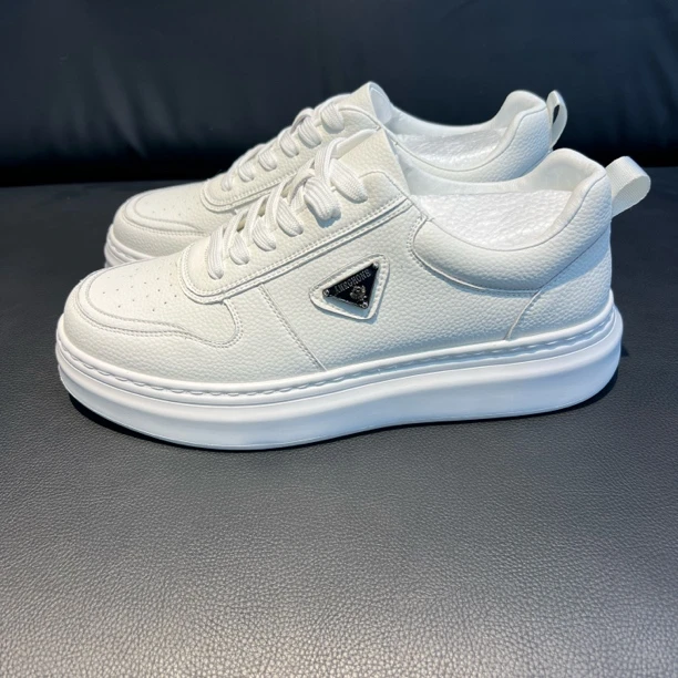 男士极简风格小白鞋四季春秋休闲板鞋男款潮鞋时尚潮流低帮韩版