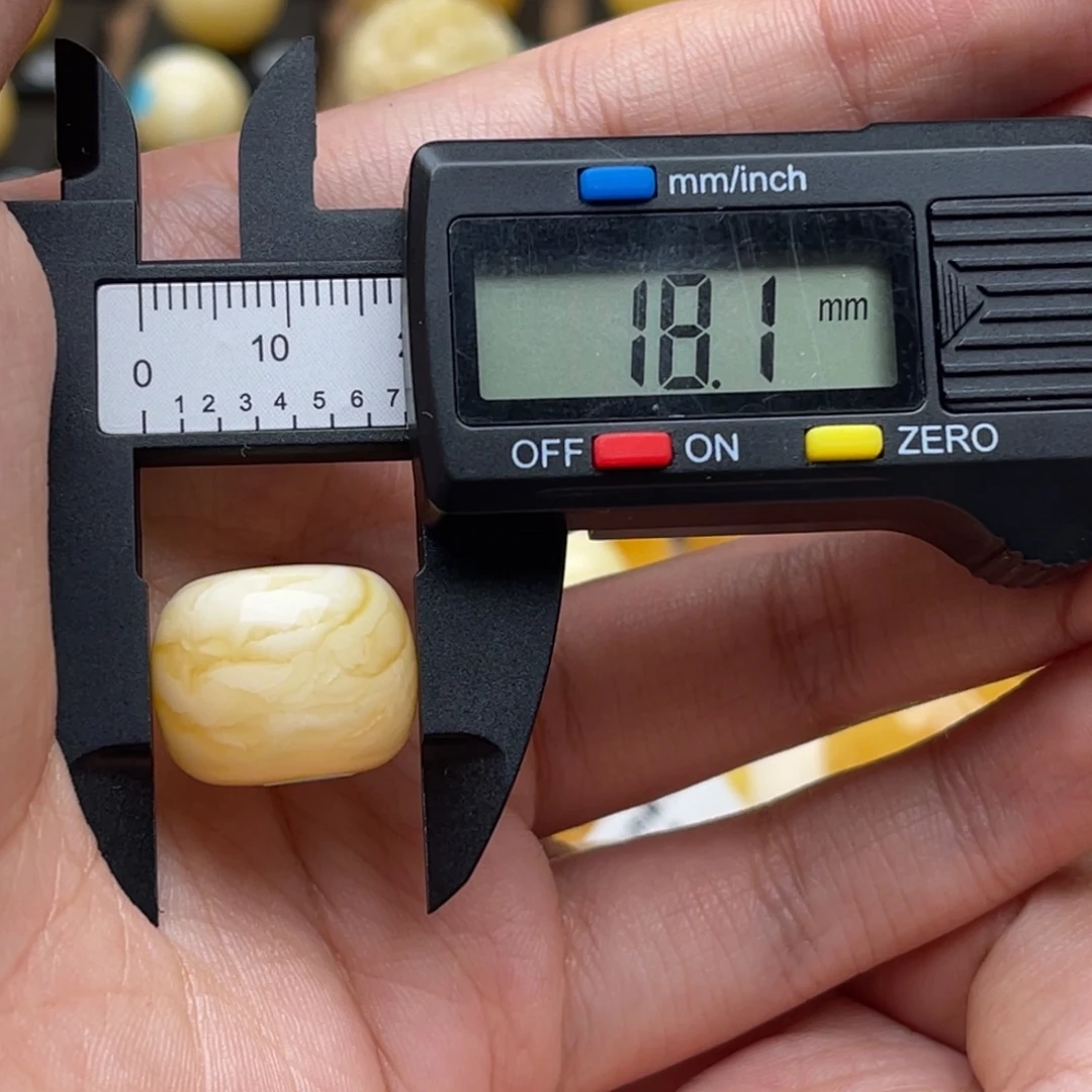 琥珀未镶嵌裸石蜜蜡墩子静