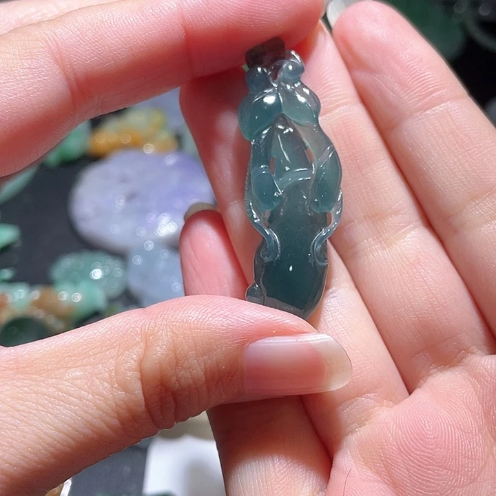 颈饰未镶嵌翡翠天