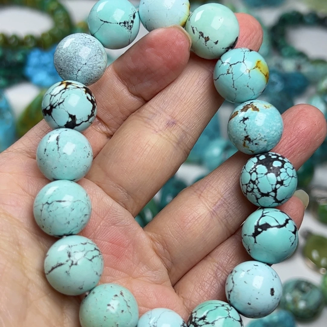 绿松石未镶嵌珠宝奇石