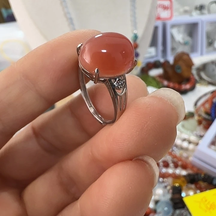 浅***爱南红玛瑙银S925镶嵌戒指比较冰透天然结构