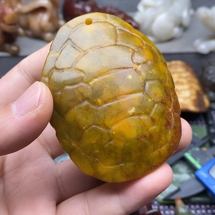 未镶嵌蛇纹石玉颈饰