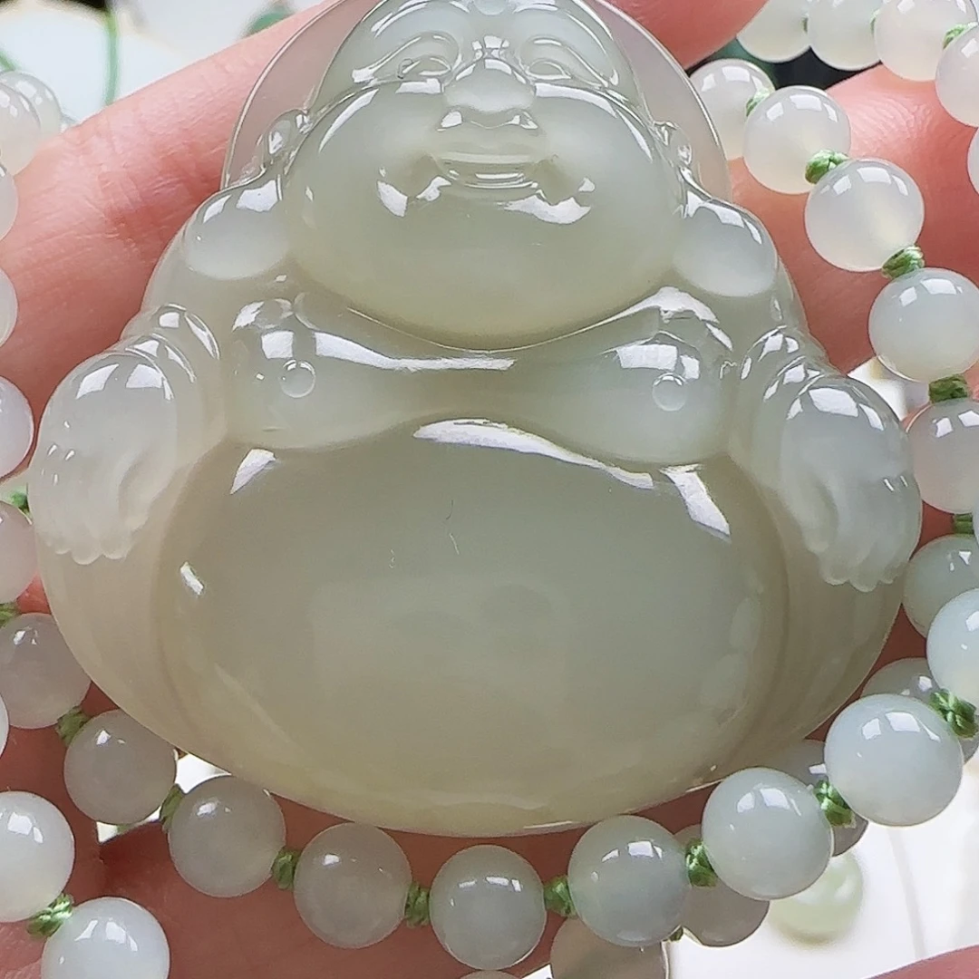 和田玉18K金镶嵌颈饰