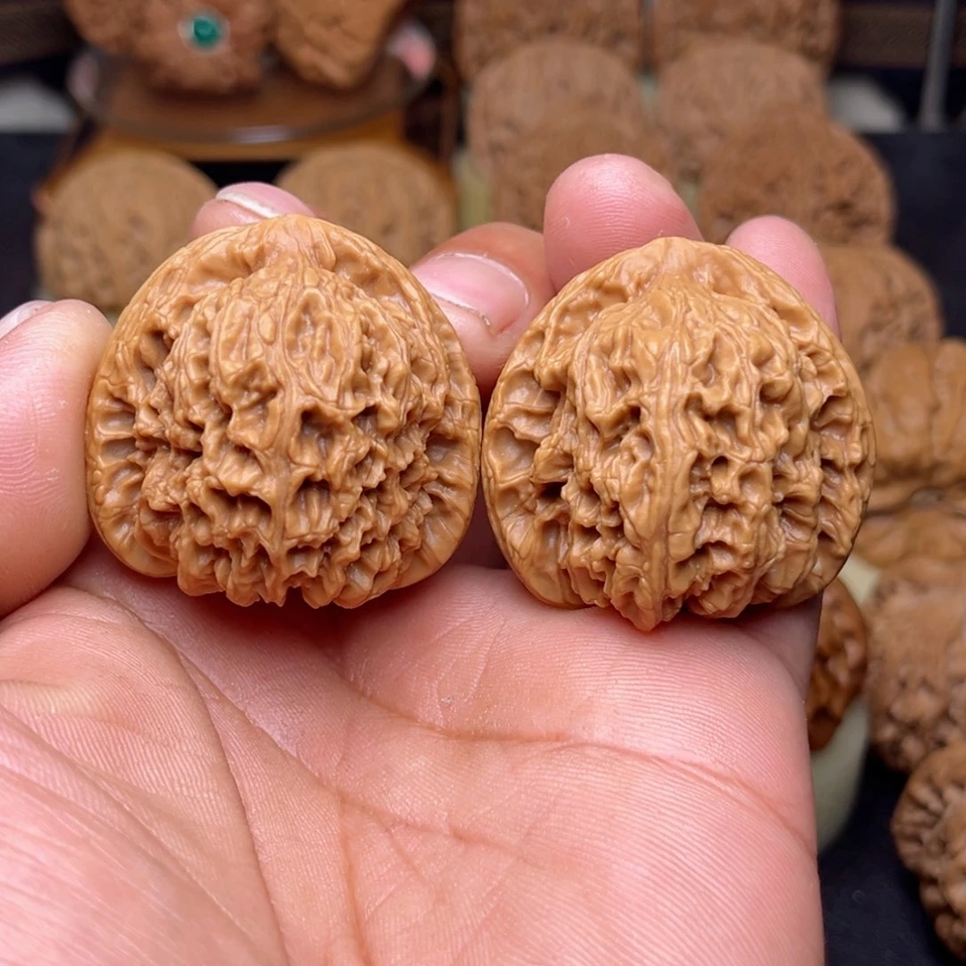 文玩核桃把件文玩核桃把件40尺南疆石