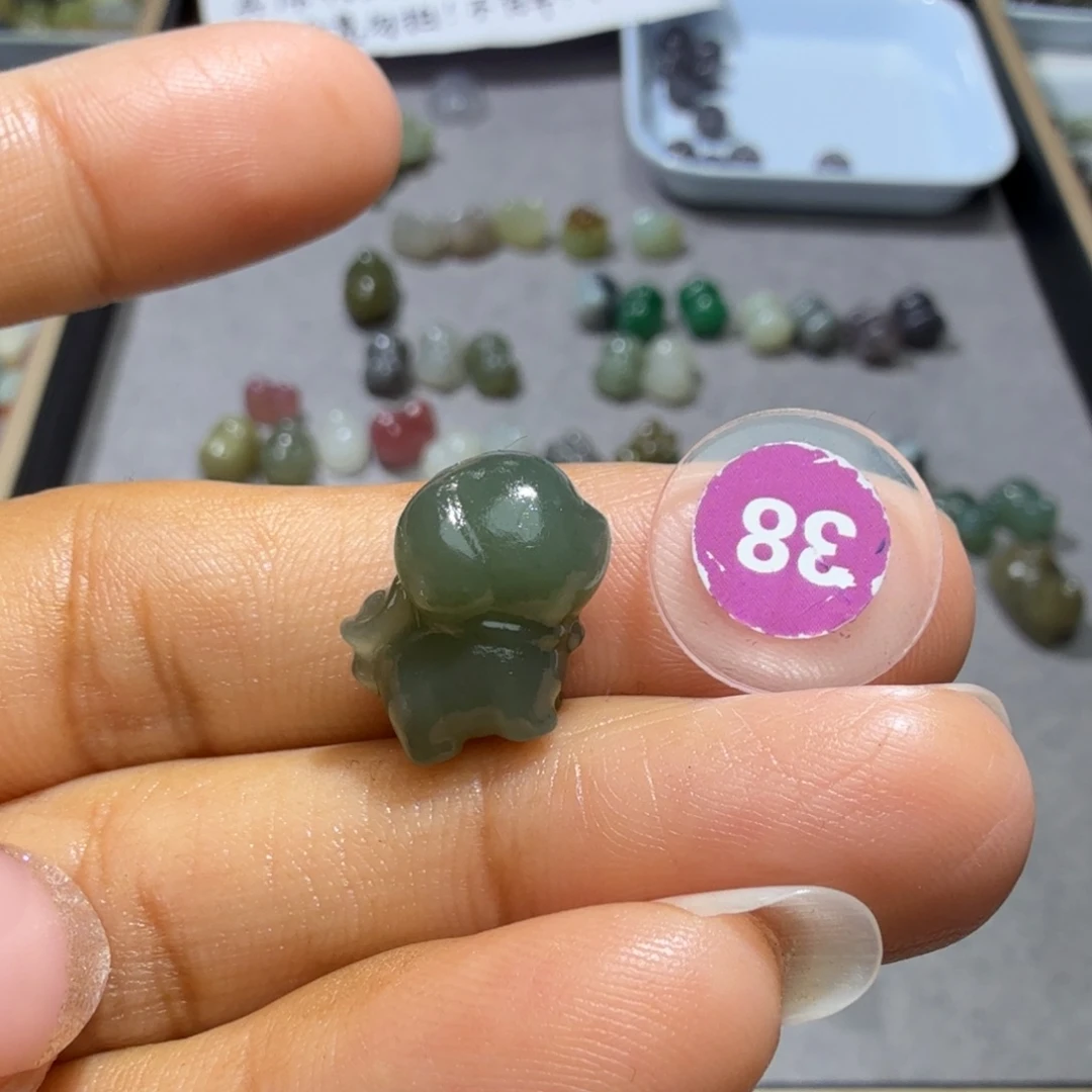 和田玉未镶嵌珠宝奇石