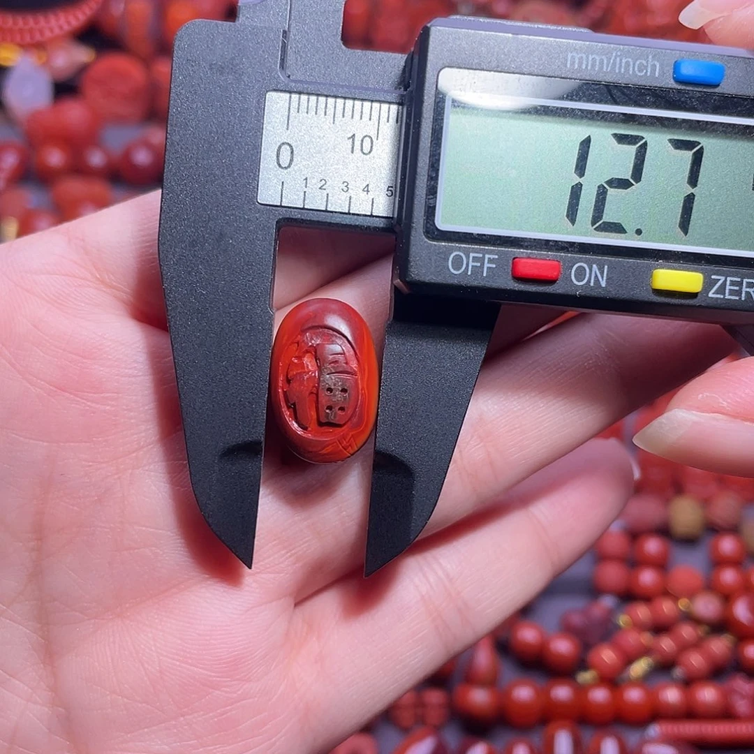 未镶嵌包浆福牌南红玛瑙