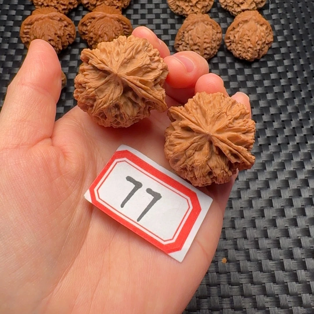 核桃把件全品38尺苹果园