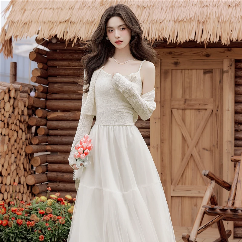 法式复古显瘦气质仙气超仙甜美独特漂亮蕾丝拼接度假风吊带连衣裙