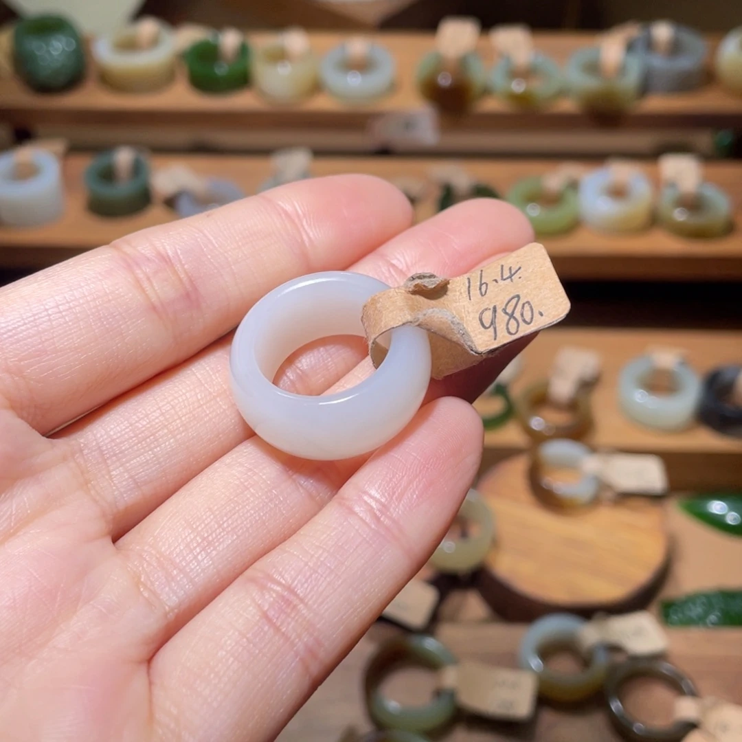 和田玉戒指未镶嵌鲸***?16.4