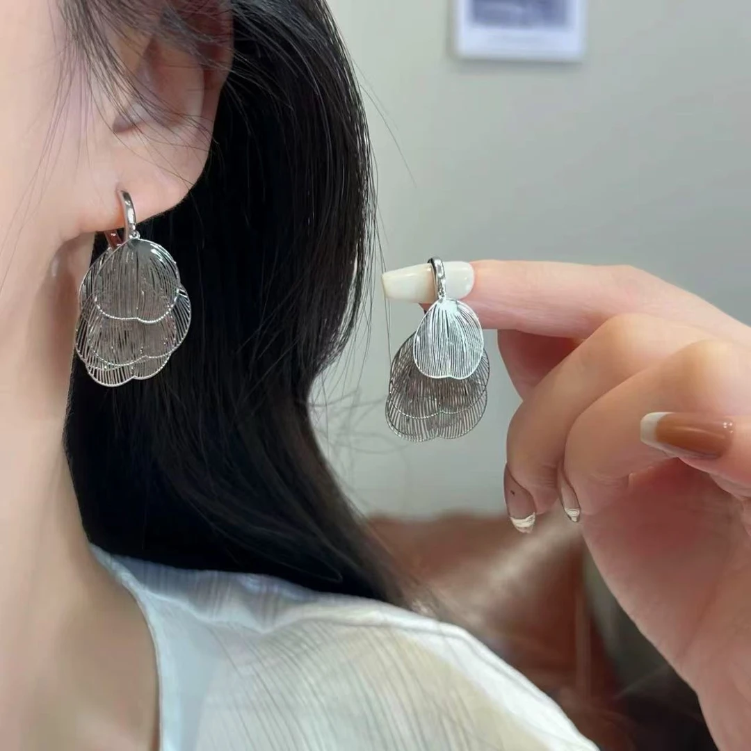 铜合金耳饰 轻奢时尚镂空蝶翼流苏高级感耳扣百搭耳环/CC