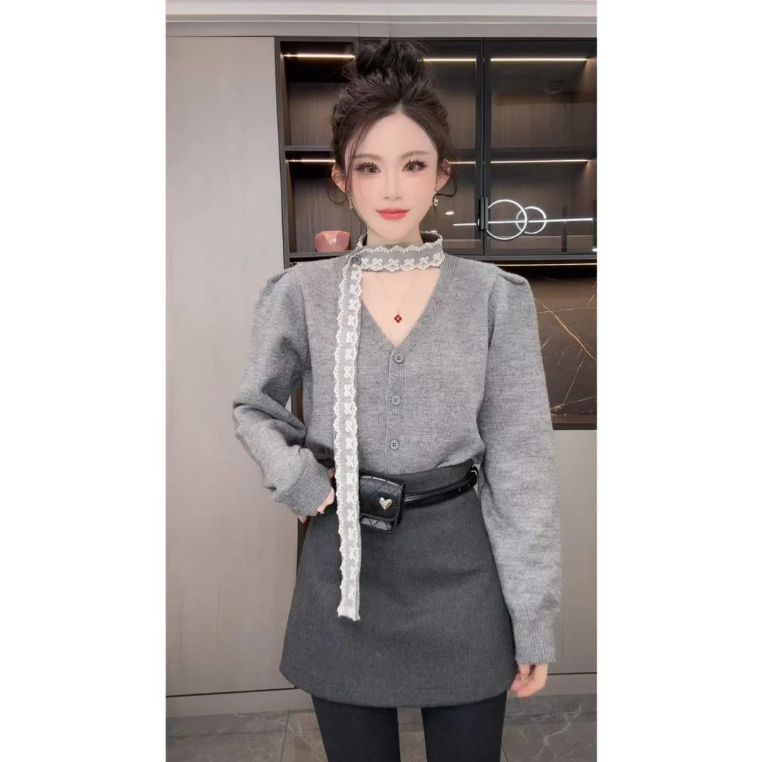 睿夕【浮世浪漫】韩版洋气蕾丝飘带V领纯色宽松针织毛衣开衫