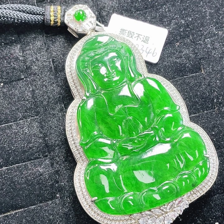 翡翠未镶嵌颈饰15