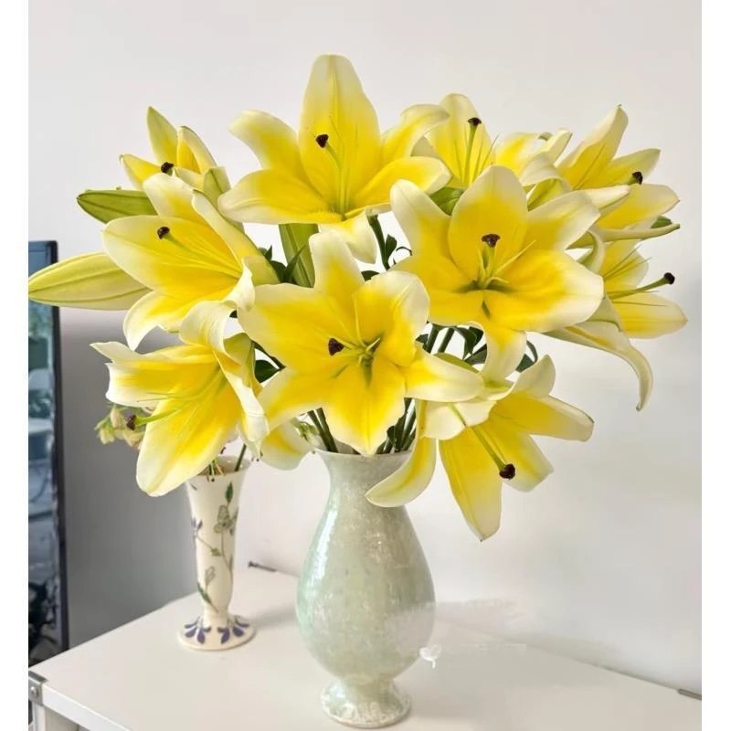 【4支3头12朵黄色】香水 百合花  一单中通 拍够任意两单鲜花顺丰