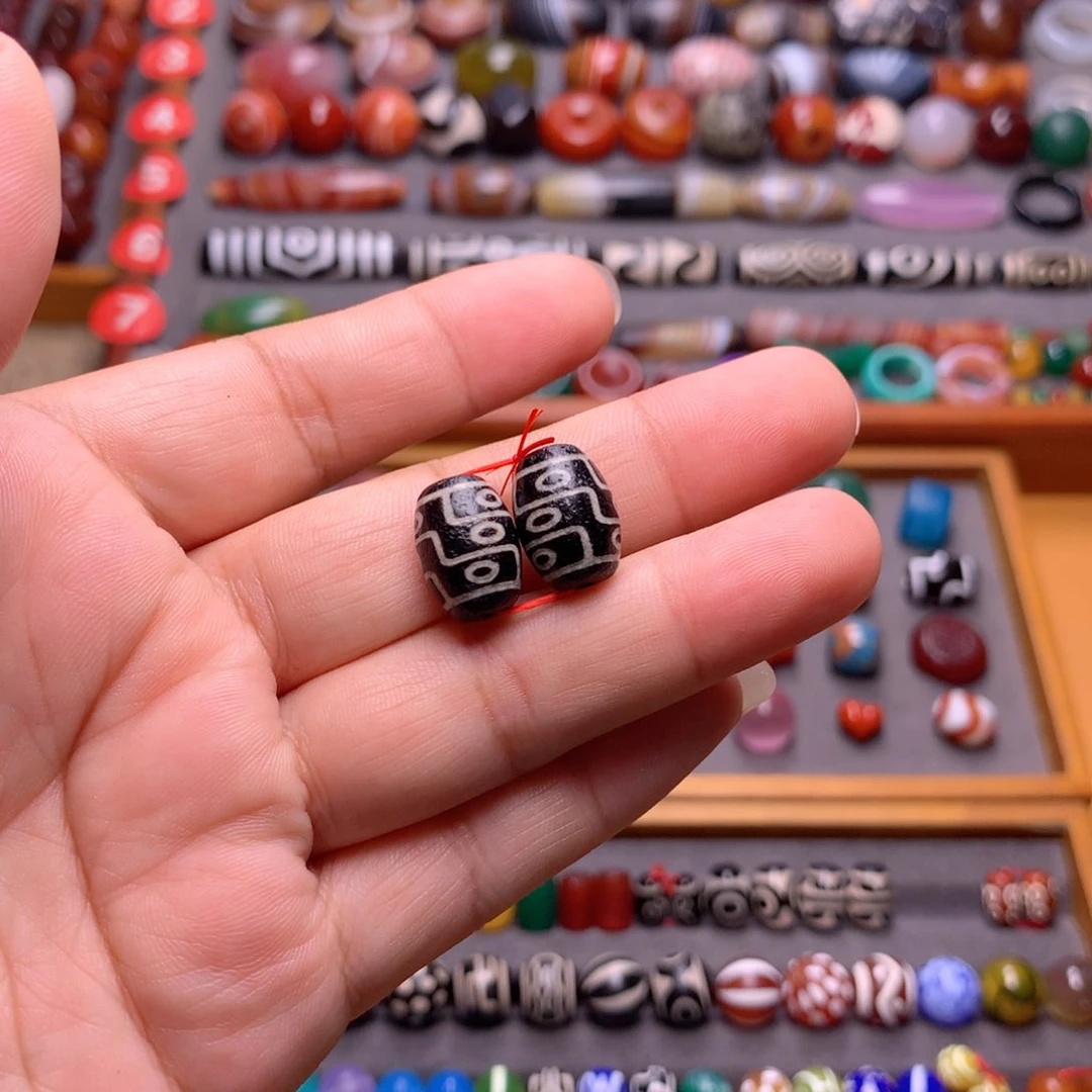 叶****玛瑙/玉髓颈饰未镶嵌