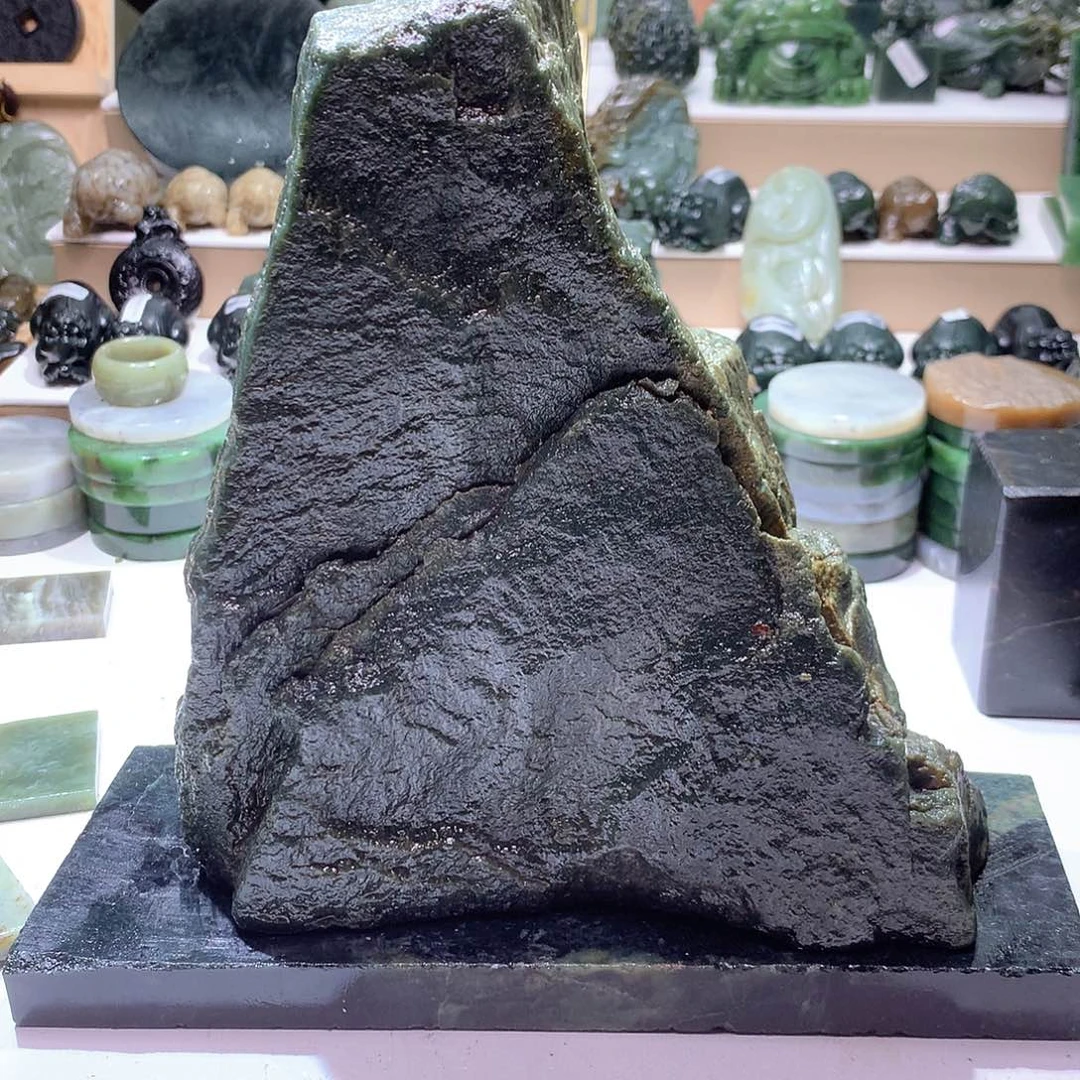 郭****和田玉未镶嵌颈饰