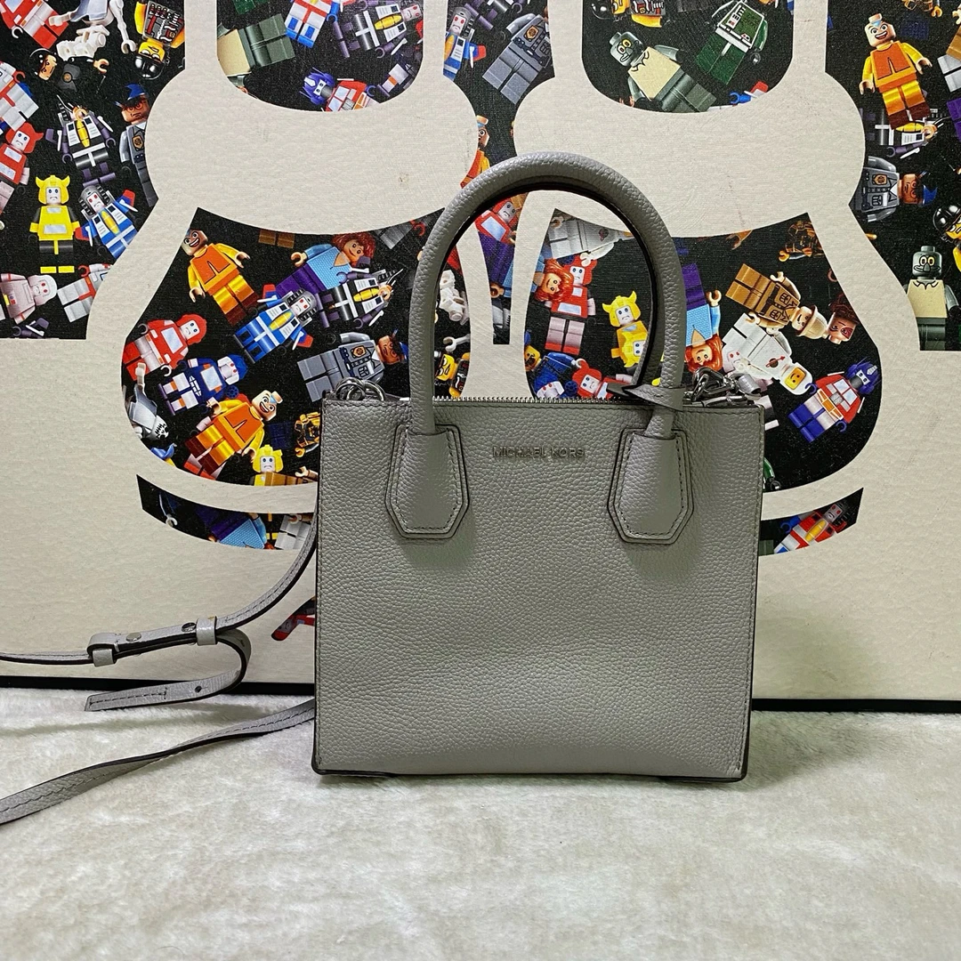 95新 MICHAEL KORS/迈克高仕 21166斜挎包19*21
