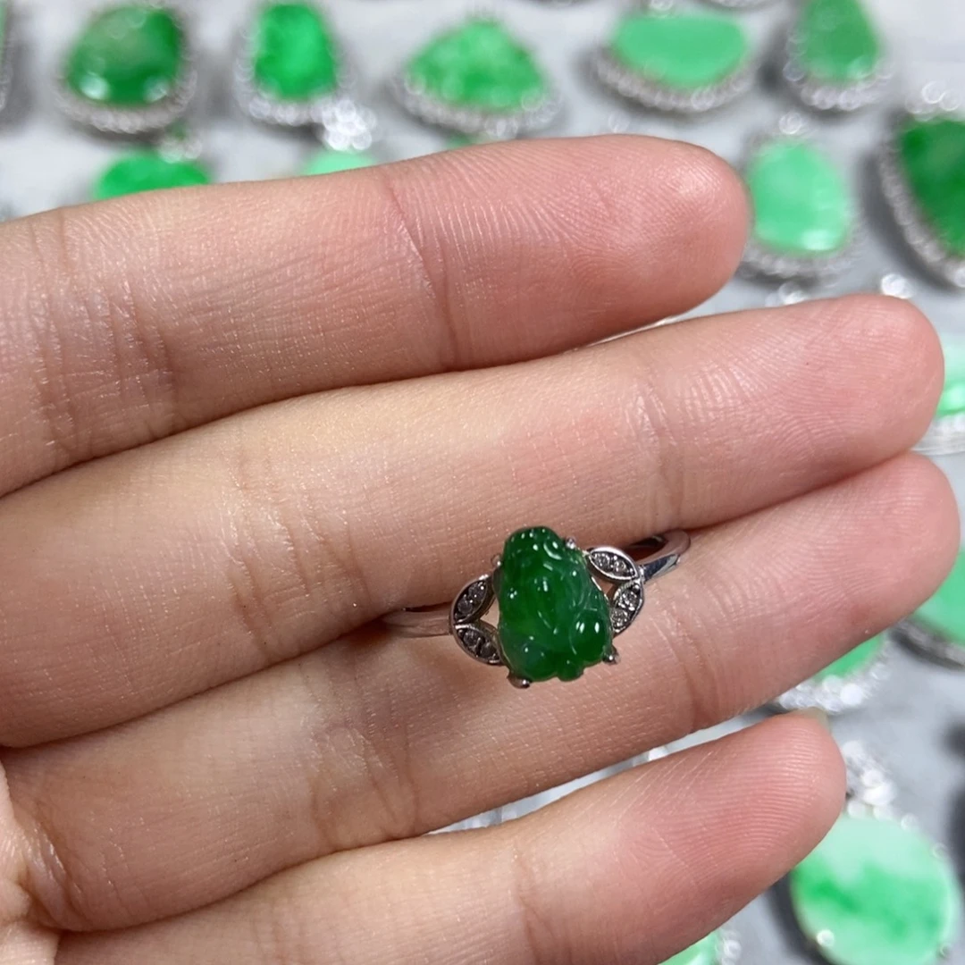未镶嵌戒指翡翠貔貅