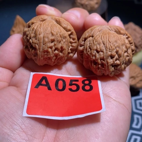 吊坠文玩核桃36白闷