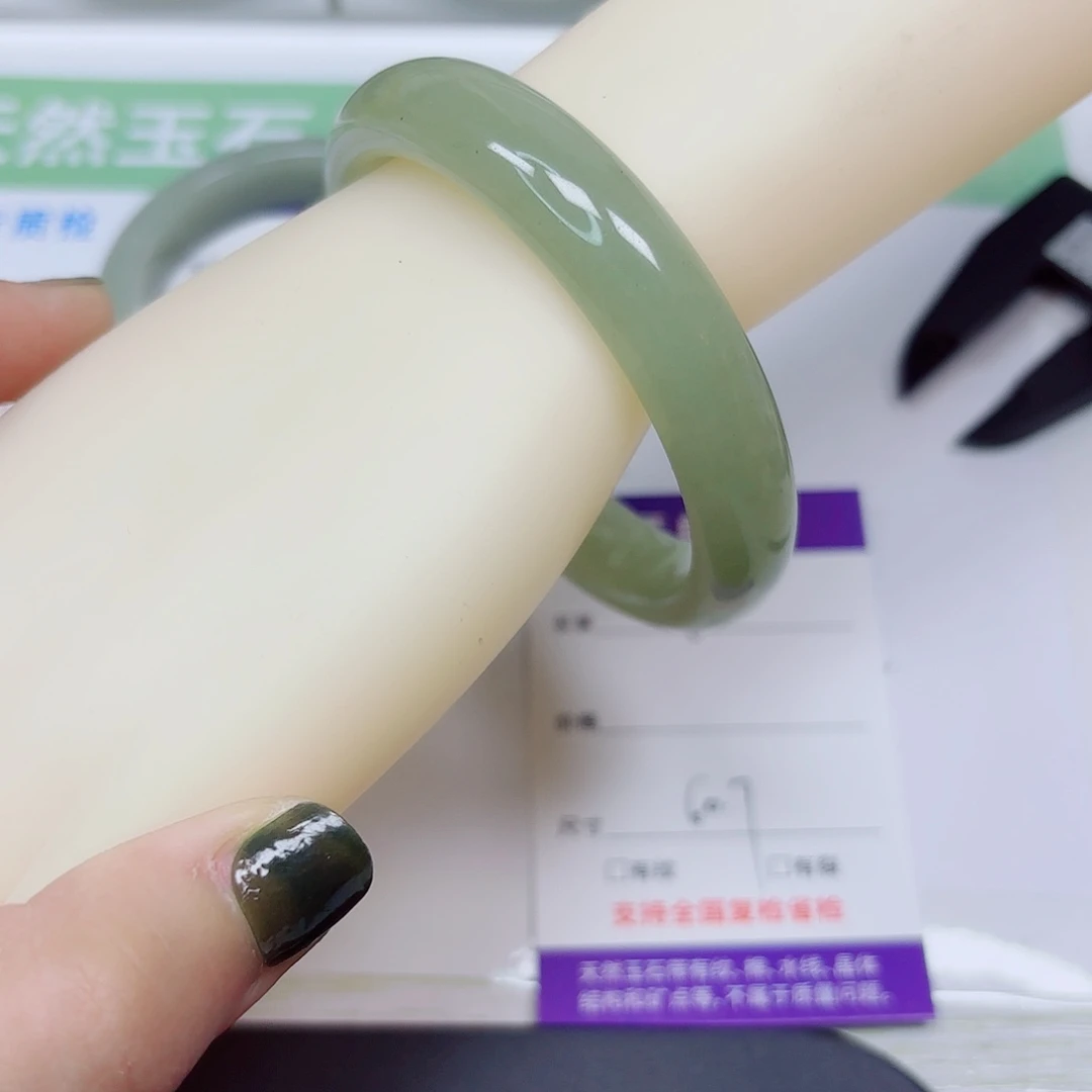 石英质玉未镶嵌手镯60/60