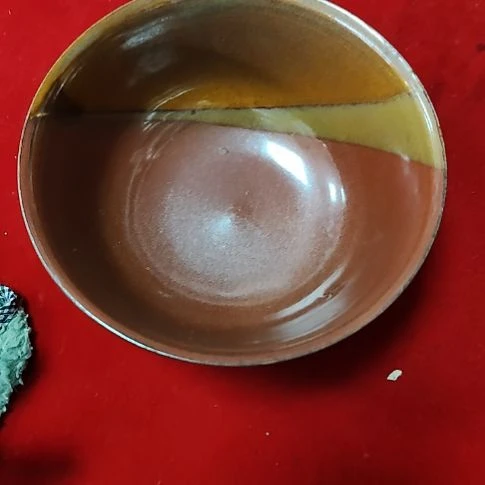 瓷片瓷片，各种摆件，沙锅，