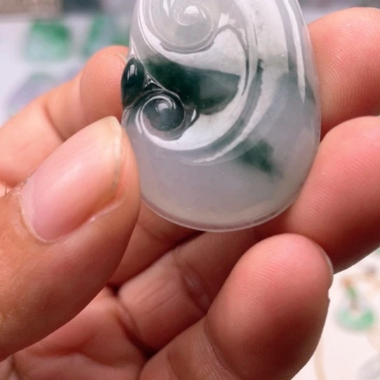 翡翠未镶嵌颈饰翡翠冰如意