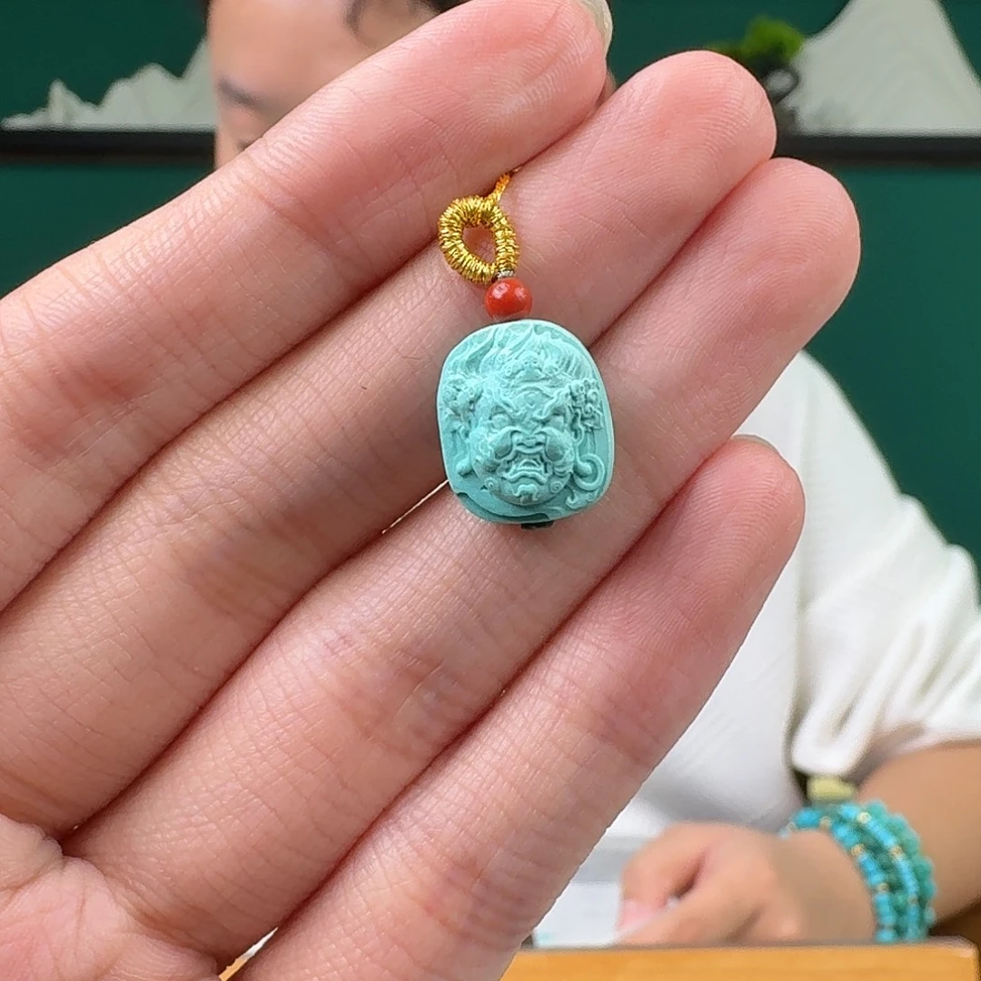 梅***了绿松石未镶嵌珠宝奇石