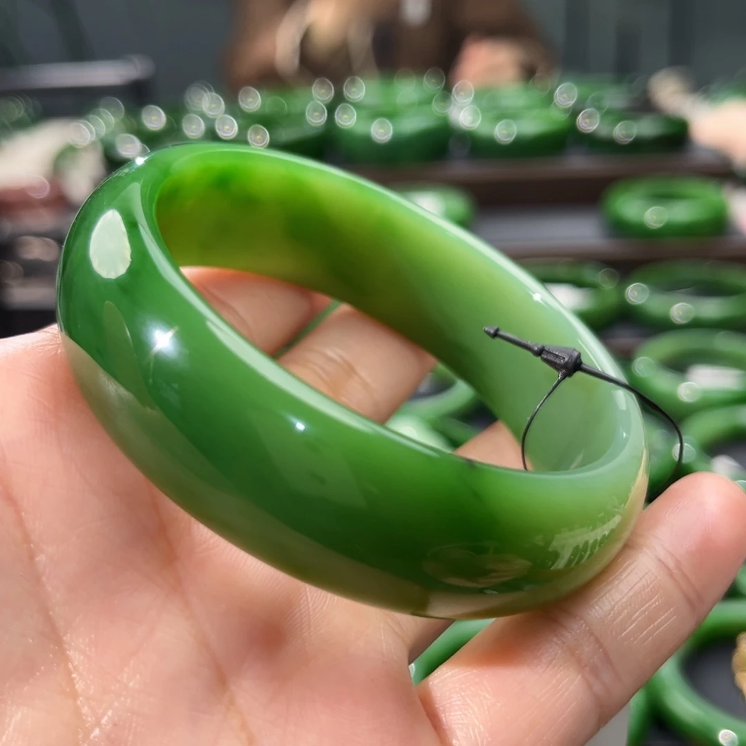 未镶嵌手镯和田玉（碧玉）